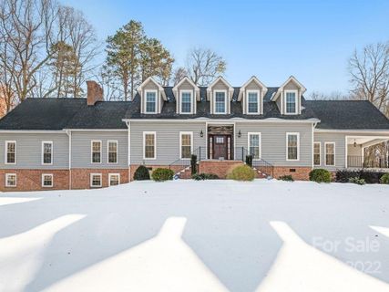 300 Stuart Street sold home in Henderson Estates, Salisbury, NC