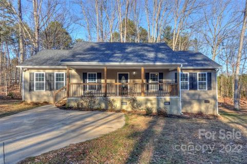 7761 Sarah Drive sold home in Lake Haven, Denver, NC