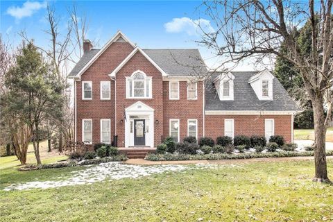 1507 Village Court sold home in Colony Woods, Gastonia, NC