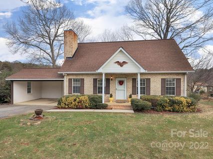 7489 Sarah Drive sold home in Lake Haven, Denver, NC