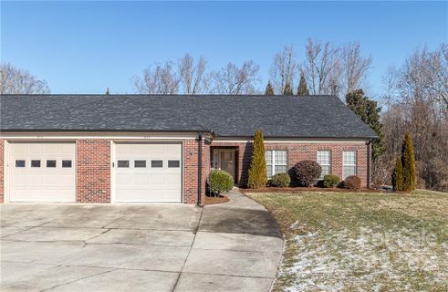 617 Camrose Circle