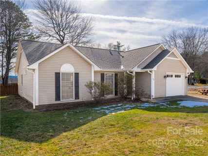 402 E Glensprings Court