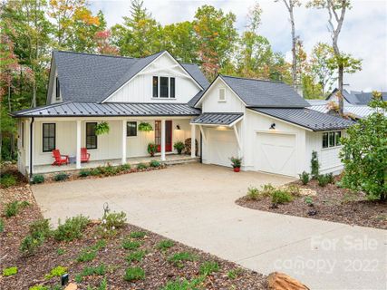 22 Hallett Court