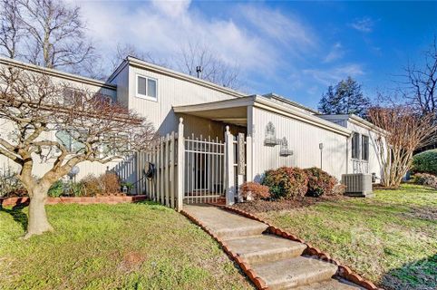 8011 Horse Chestnut Lane