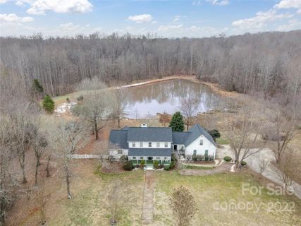 170 Della Drive