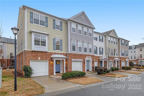 2920 Castleberry Court