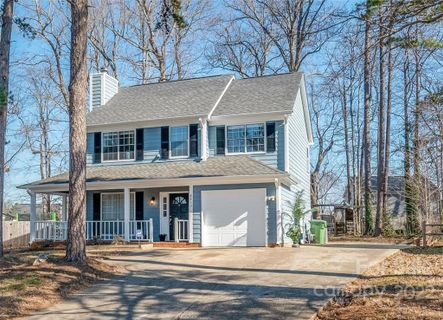 8413 Red Setter Lane