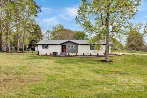 1922 Amberhill Lane