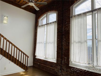 201 S Hoskins Road 313