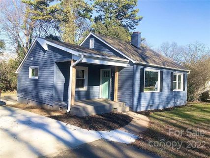 2714 Mayflower Road