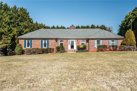 2516 Foxworth Drive