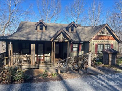 305 Juneberry Lane