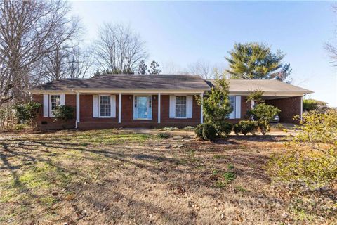 3004 Courtland Drive sold home in Camden Acres, Shelby, NC