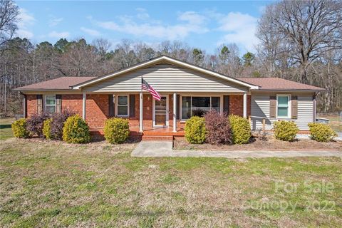 216 Cliffside Drive