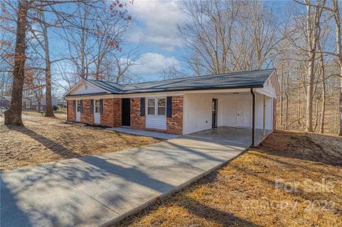 310 Valleybrook Lane
