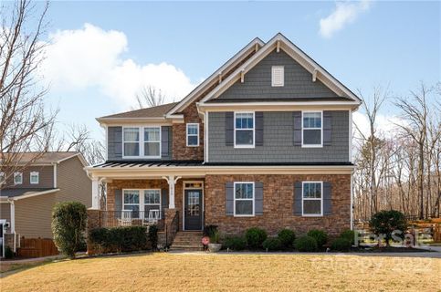 1915 Madeira Circle
