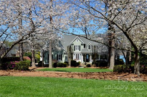 111 Moors End Loop