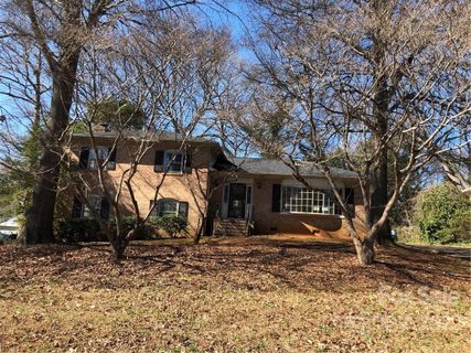 6038 Old Providence Road