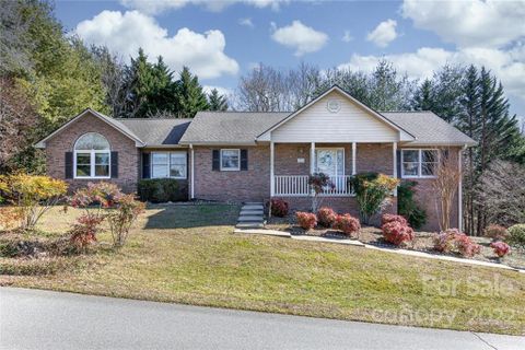 330 Mountain Valley Drive sold home in Mountain Valley, Hendersonville, NC