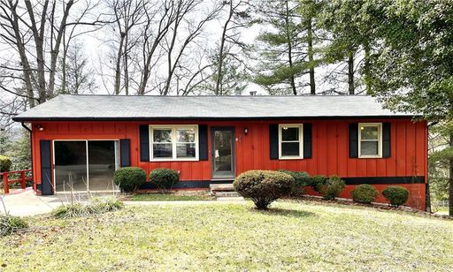 30 Evelake Drive