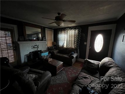 1403 Goat Farm Street sold home in Castle Hills, Hickory, NC