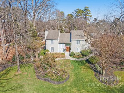 12 Fairway Ridge