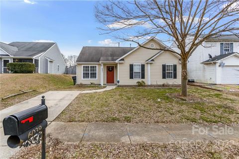 6039 Mary Blair Lane sold home in Patriots Point, Charlotte, NC