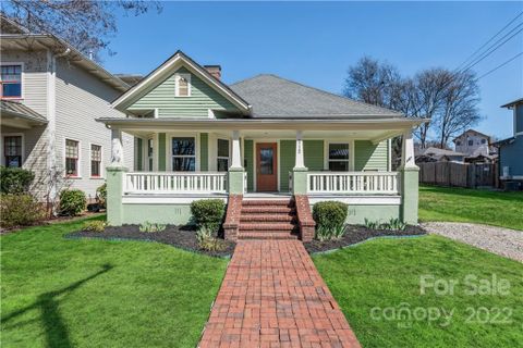 2112 W Trade Street
