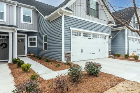1116 Stella Court