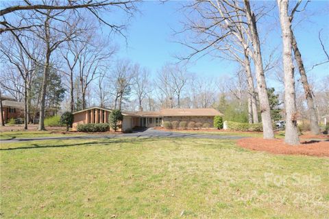 2728 Rolling Hills Drive sold home in Country Club Estates, Monroe, NC