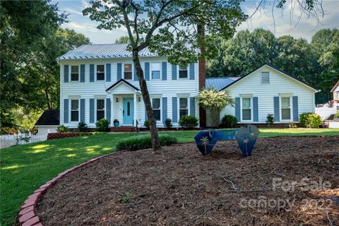 1125 Woodmere Lane sold home in The Knolls, Newton, NC