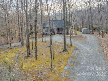 489 Winesap Boulevard