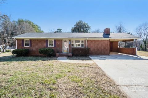 2249 Fallsdale Drive sold home in Fallscrest, Gastonia, NC