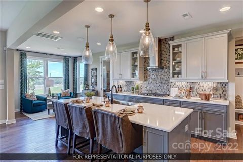 8009 Creek Park Drive 3