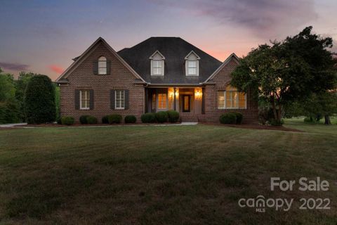 523 Sarazen Way sold home in Crescent Golf and Country Club, Salisbury, NC