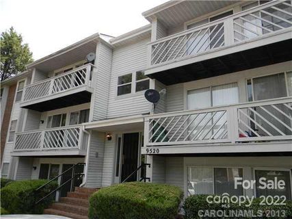 9520 Shannon Green Drive sold home in Shannon Green, Charlotte, NC