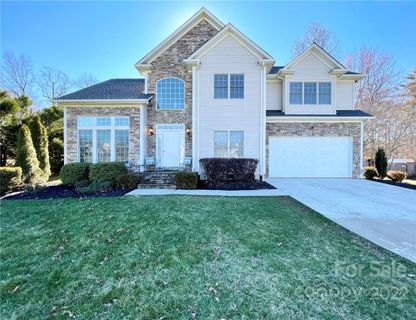 1395 Sweetbriar Lane sold home in Bakersview Meadows, Hickory, NC