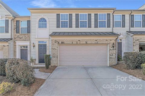 4738 Mount Royal Lane