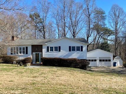 2668 Tuthill Drive sold home in Cloverdale, Lenoir, NC