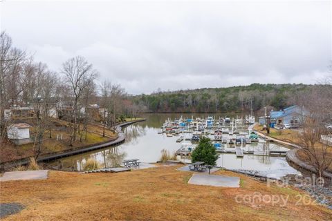 108 Trestle Circle 828