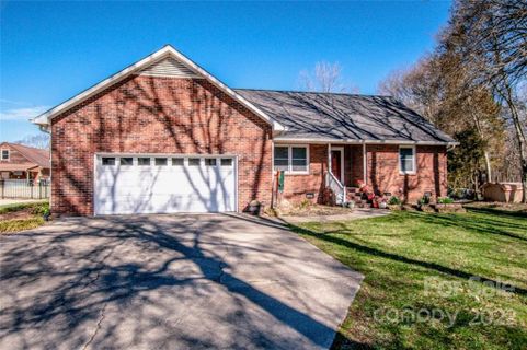 8420 Willow Oak Lane 29 sold home in The Oaks Estates, Harrisburg, NC