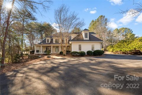 1726 Southpoint Lane