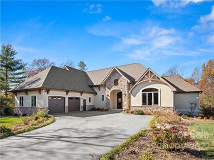124 Founders Drive