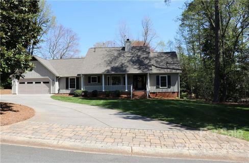 11 Old Fox Trail