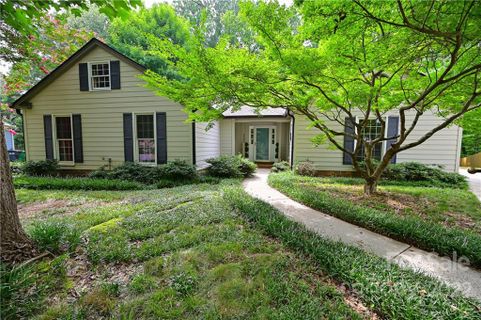 6600 Maris Court