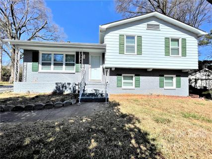 5931 Amity Place