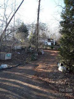 751 Bishop Lane sold home in White Oak, Mill Spring, NC