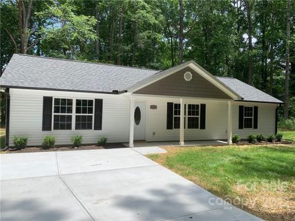 1510 University Drive sold home in Sistare Estates, Lancaster, SC