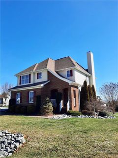 16 Big Sky Court sold home in High Ridge, Mills River, NC