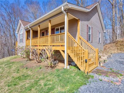 157 Eli Ridge Road sold home in Sunset Heights, Clyde, NC